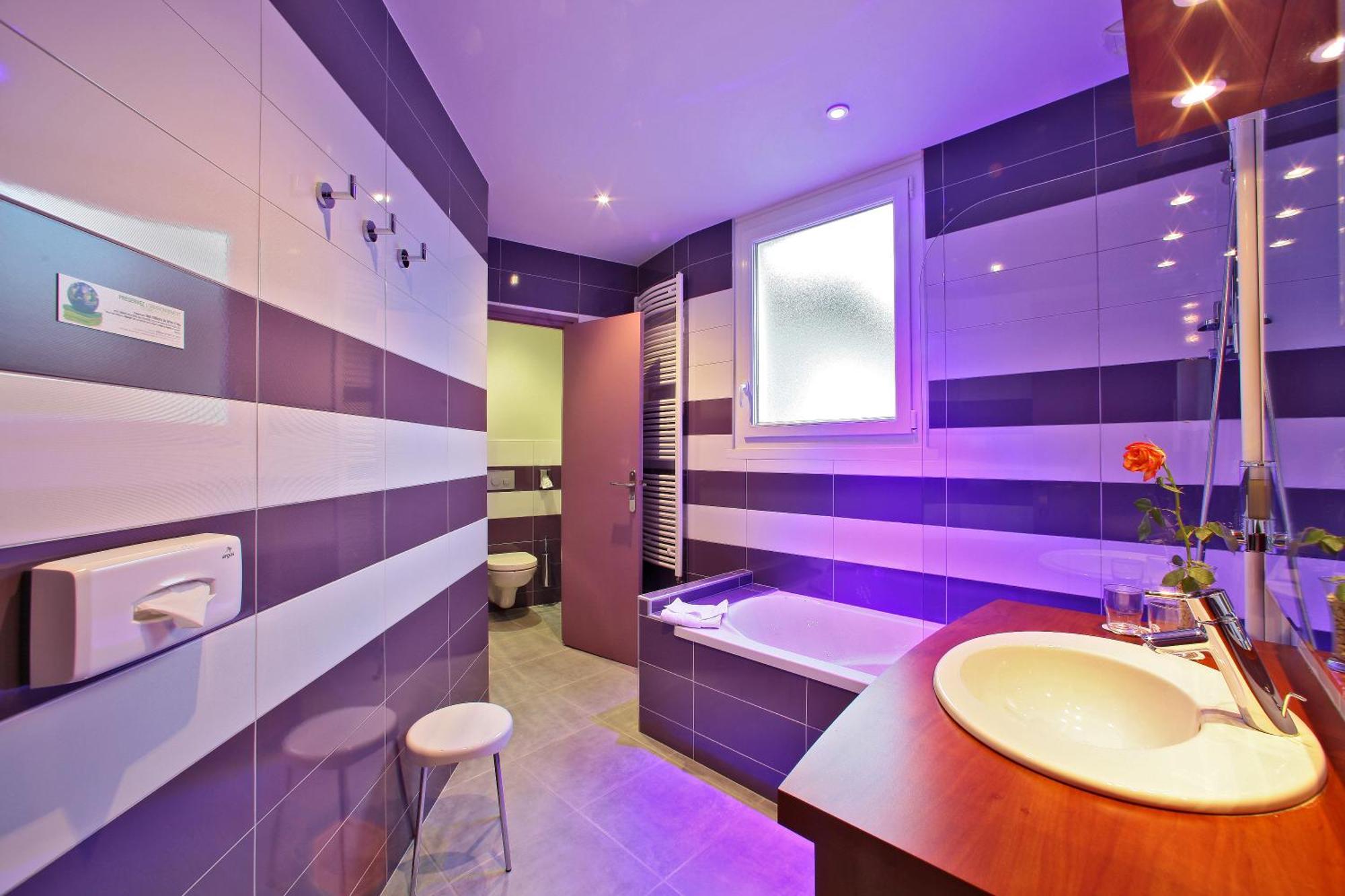 Hotel The Originals - Le Saint-martial, Centre